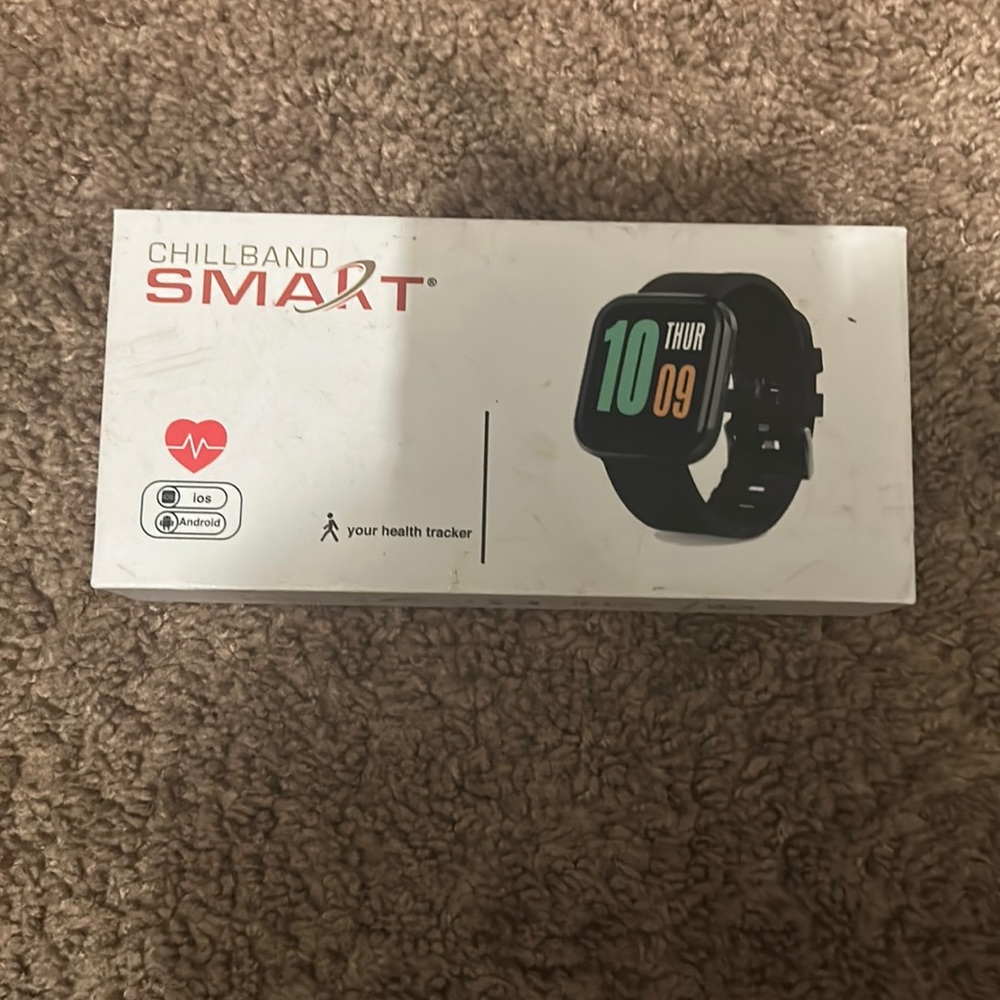 Chill band smart tracks ur health connect ur phone to it play music and a watch